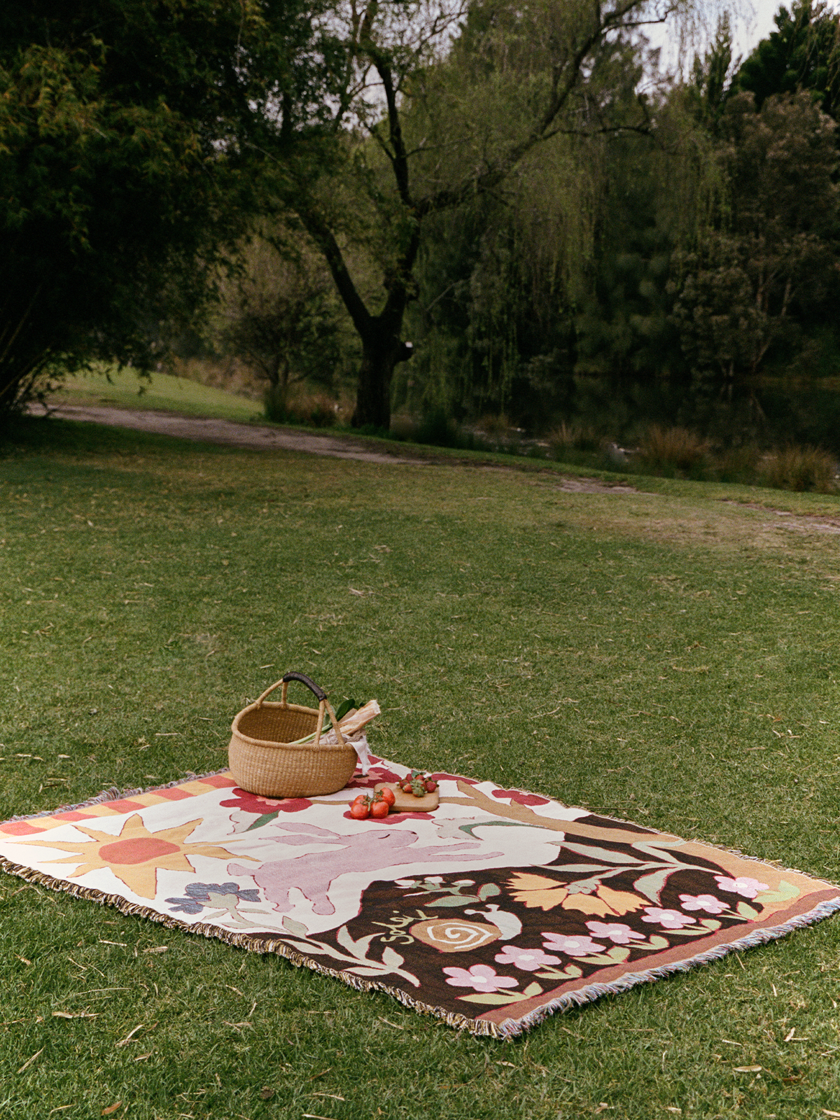 Woven Blanket | Le Lapin