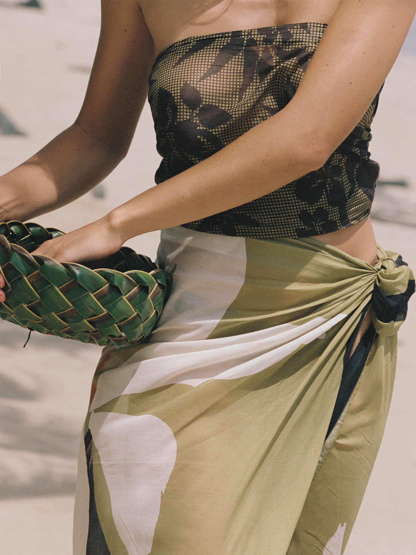 Square Pareo | Hibiscus