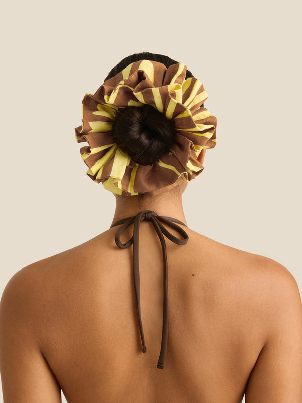 Ruffle Scrunchie | Clove Dulce